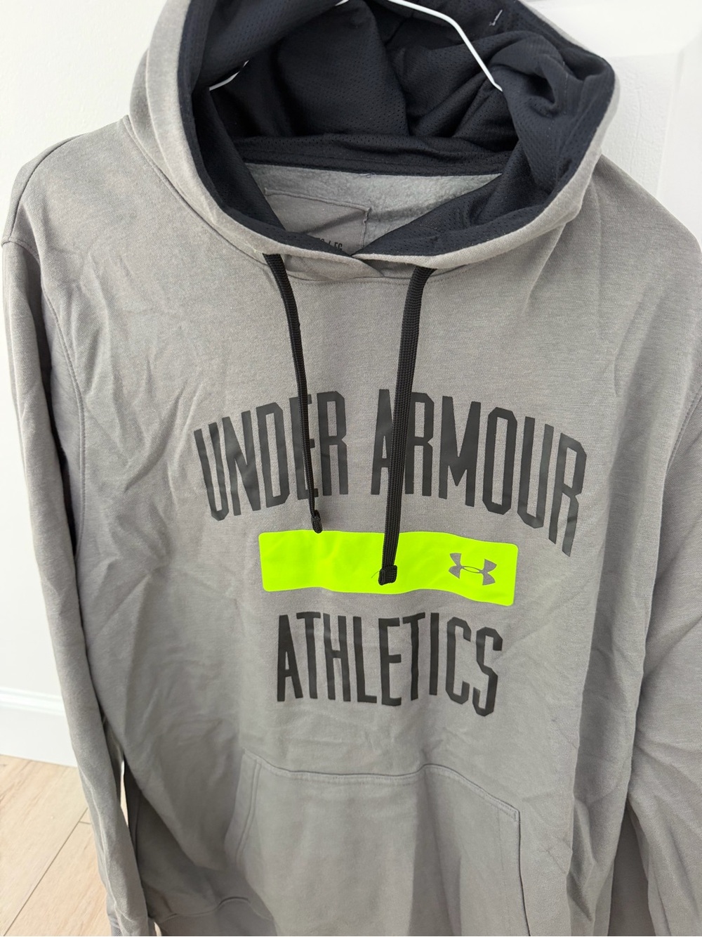 Under Armour Men’s Gray Hoodie with Neon Yellow Accent. New